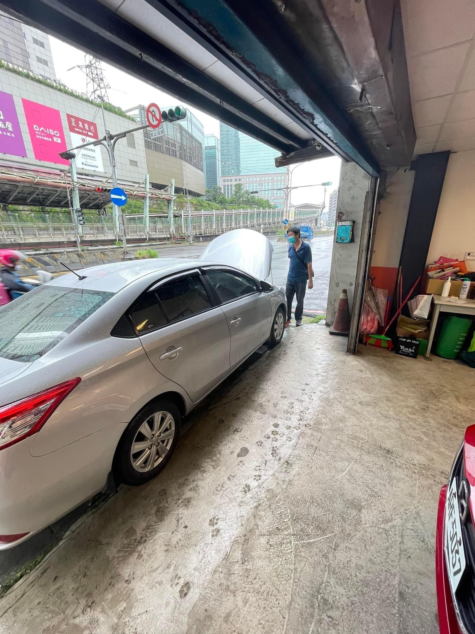 高行情3-5萬收購/各縣市配合交車延長保固!!!二手車收購/台北中古車/台北二手車/新北中古車/新北二手車/ - 鴻翼二手車